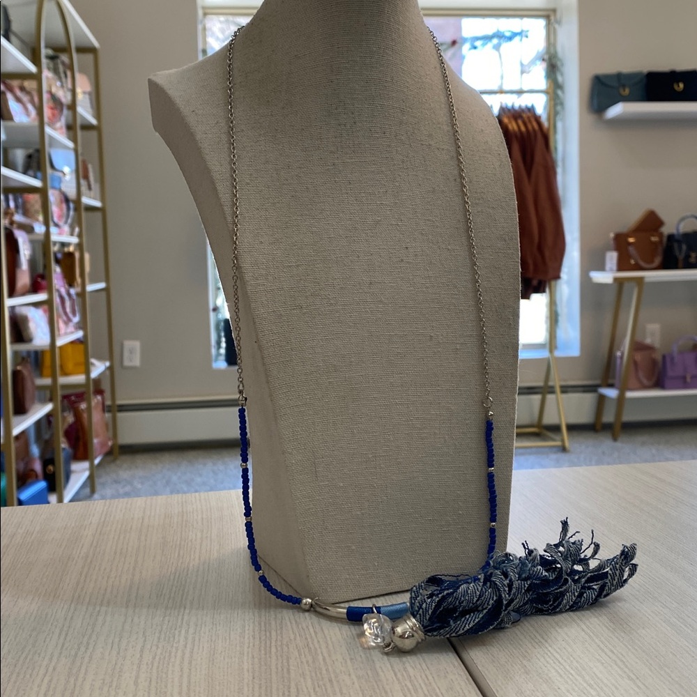 Blue and white necklace with tassel - Picture 2 of 4